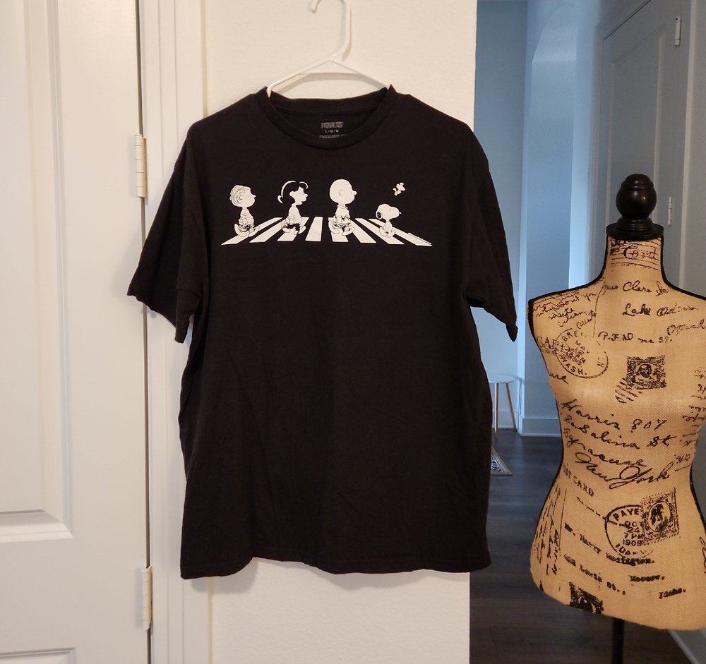 Peanuts Black Kids T-Shirt with Iconic Characters